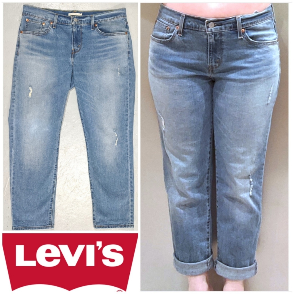 Boyfriend fit distressed Levi's jeans